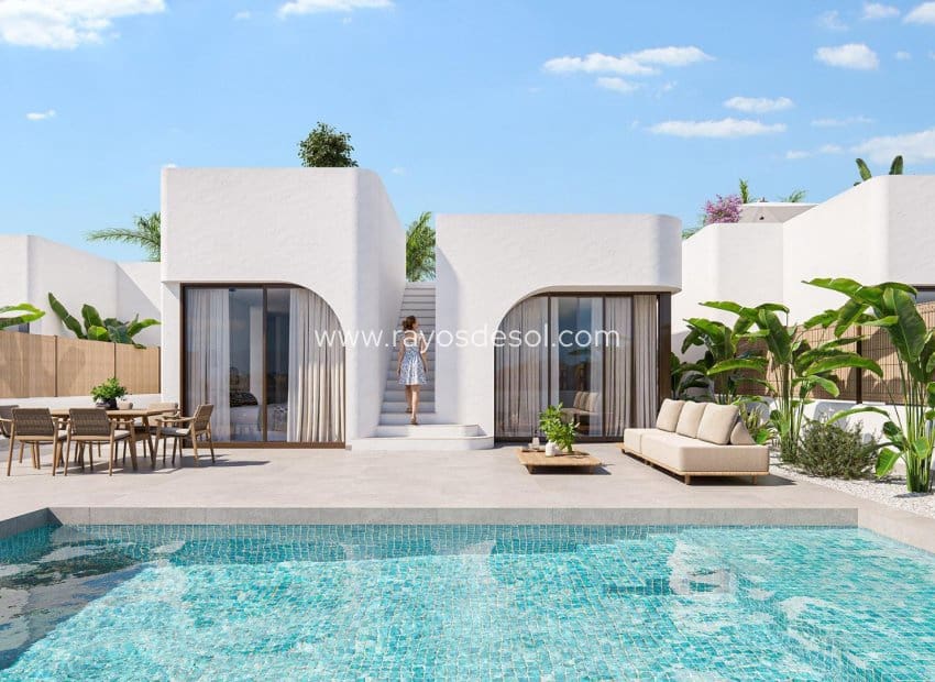 3 bedroom Villa for sale in Los Alcazares with pool - € 649,900 (Ref: 9288293)