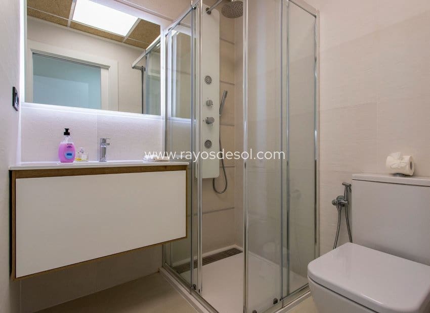 2 camera da letto Appartamento in vendita in Torrevieja con piscina - 275.000 € (Rif: 9297779)
