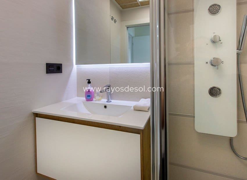 2 camera da letto Appartamento in vendita in Torrevieja con piscina - 275.000 € (Rif: 9297779)