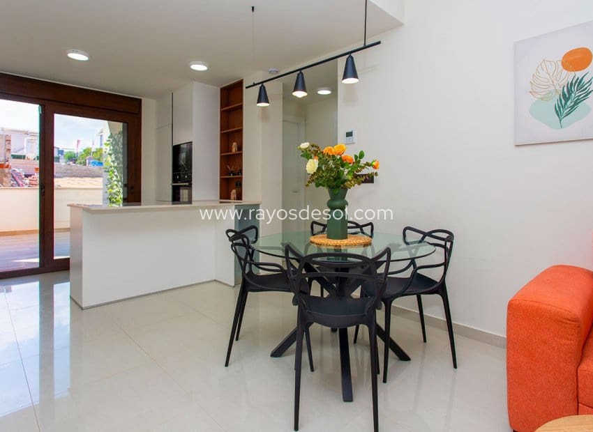 2 camera da letto Appartamento in vendita in Torrevieja con piscina - 275.000 € (Rif: 9297779)