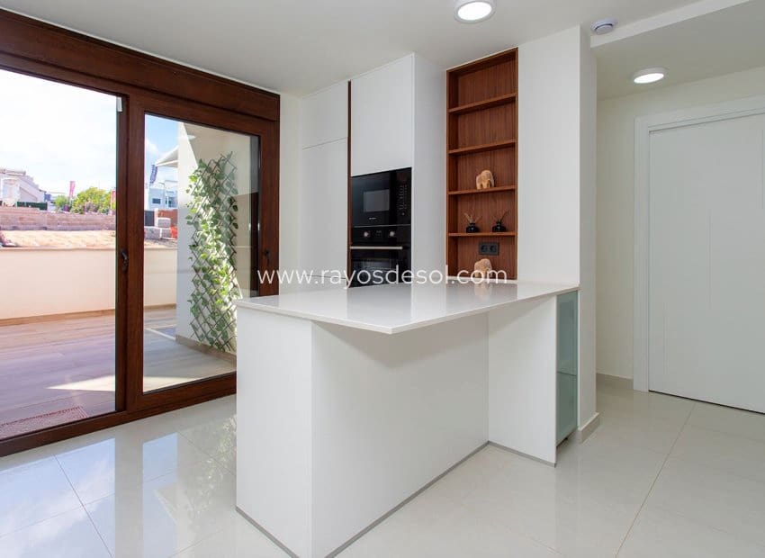 2 camera da letto Appartamento in vendita in Torrevieja con piscina - 275.000 € (Rif: 9297779)