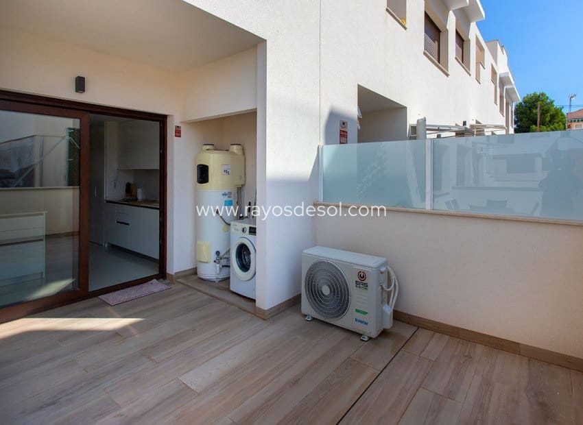 2 camera da letto Appartamento in vendita in Torrevieja con piscina - 275.000 € (Rif: 9297779)