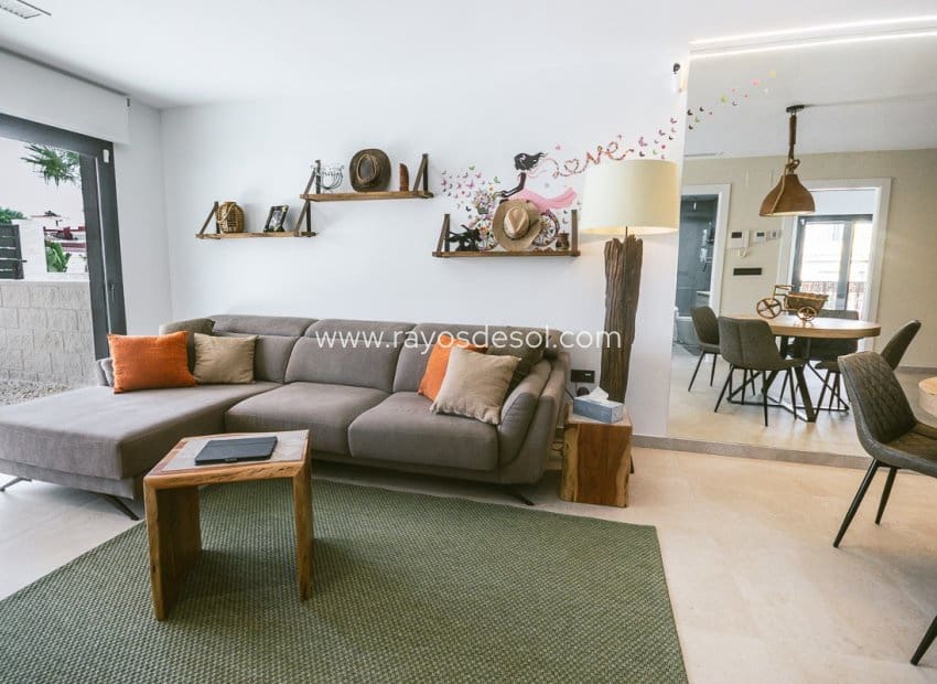 2 sovrum Lägenhet till salu i Lo Crispin med pool - 239 000 € (Ref: 9297780)