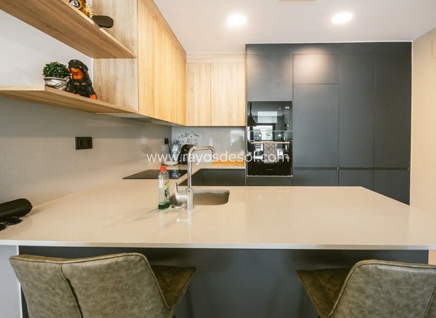 2 sovrum Lägenhet till salu i Lo Crispin med pool - 239 000 € (Ref: 9297780)