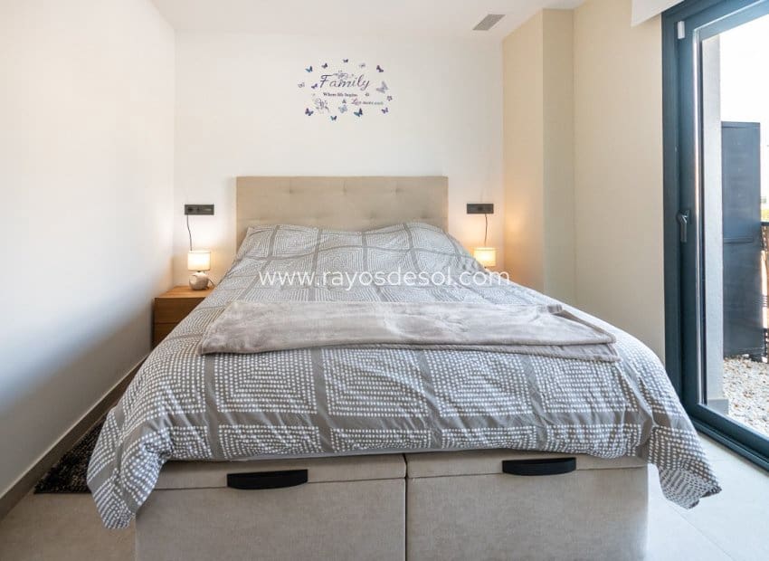 2 sovrum Lägenhet till salu i Lo Crispin med pool - 239 000 € (Ref: 9297780)