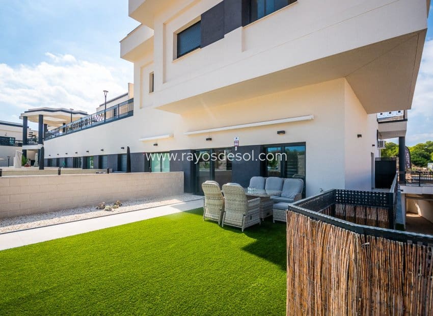 2 sovrum Lägenhet till salu i Lo Crispin med pool - 239 000 € (Ref: 9297780)