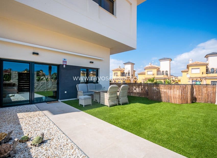 2 sovrum Lägenhet till salu i Lo Crispin med pool - 239 000 € (Ref: 9297780)