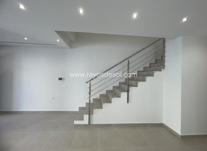 3 chambre Villa/Maison à vendre à Heredades avec piscine - 359 900 € (Ref: 9297781)