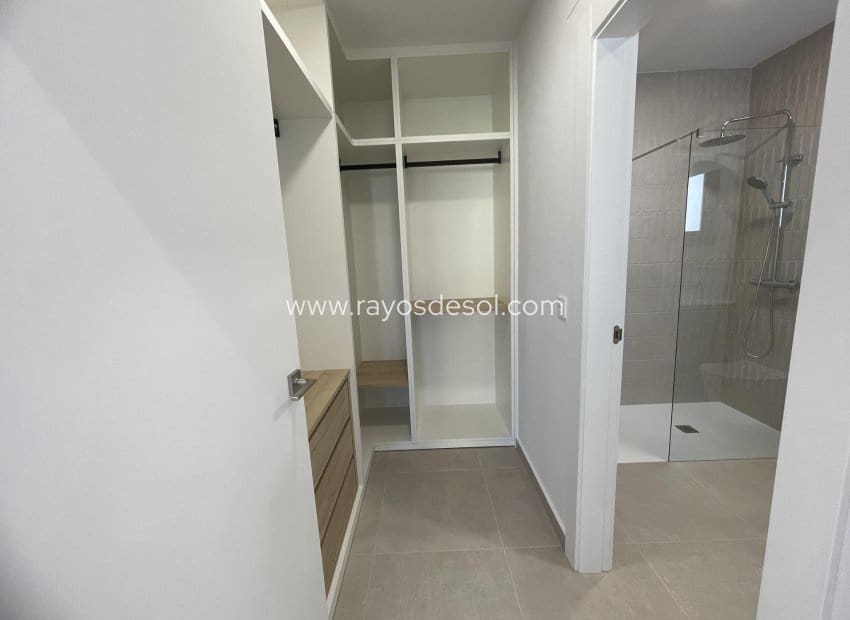 3 chambre Villa/Maison à vendre à Heredades avec piscine - 359 900 € (Ref: 9297781)