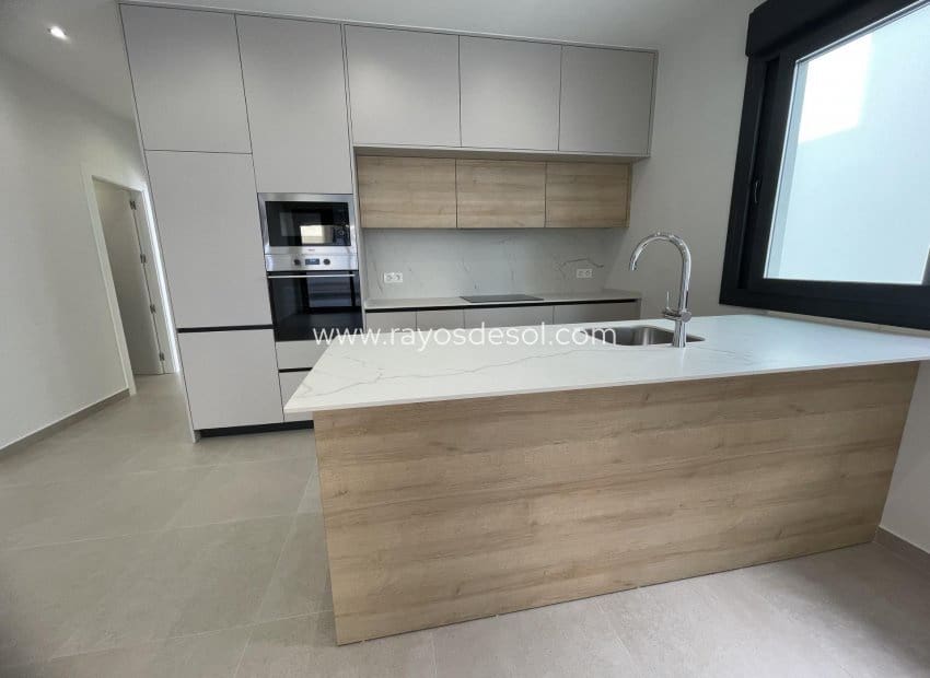 3 makuuhuone Huvila myytävänä paikassa Heredades mukana uima-altaan - 359 900 € (Ref: 9297781)