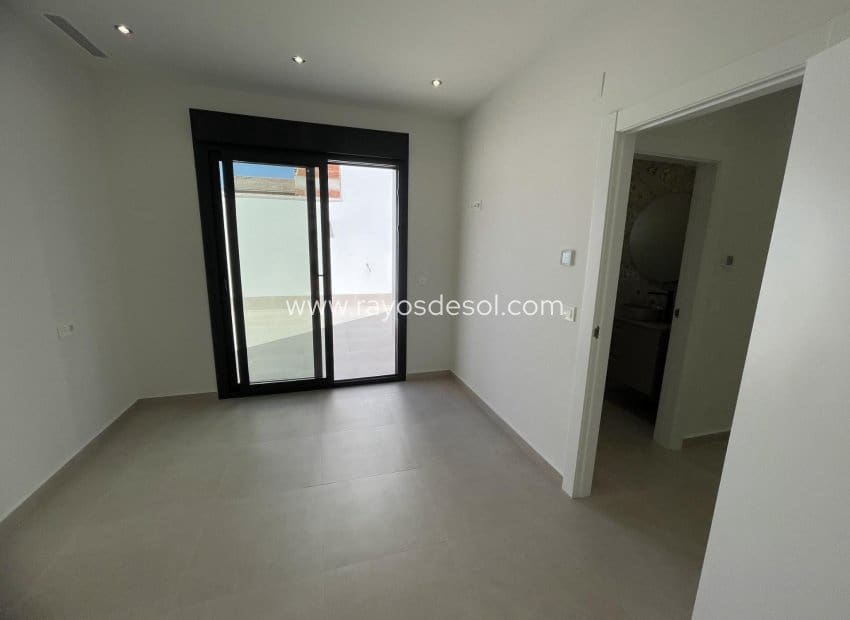 3 makuuhuone Huvila myytävänä paikassa Heredades mukana uima-altaan - 359 900 € (Ref: 9297781)