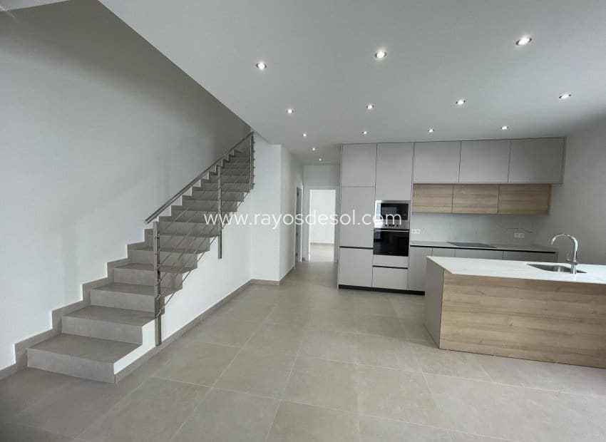 3 makuuhuone Huvila myytävänä paikassa Heredades mukana uima-altaan - 359 900 € (Ref: 9297781)