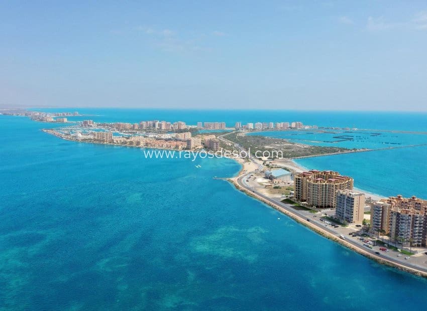 3 sovrum Takvåning till salu i La Manga del Mar Menor med pool - 510 000 € (Ref: 9297787)