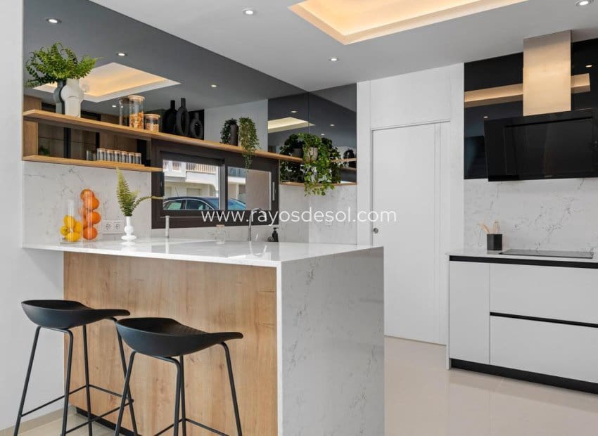 3 soverom Villa til salgs i Rojales med svømmebasseng - € 884 450 (Ref: 9322187)