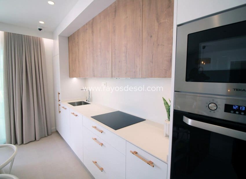 2 slaapkamer Appartement te koop in Torre de la Horadada met zwembad - € 375.000 (Ref: 9322191)