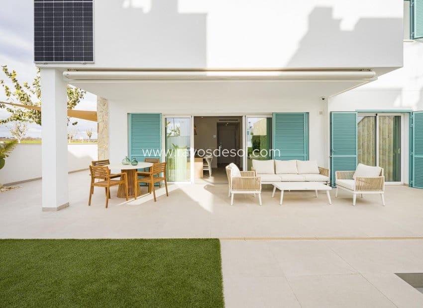 2 Zimmer Apartment zu verkaufen in Torre de la Horadada mit Pool - 375.000 € (Ref: 9322191)
