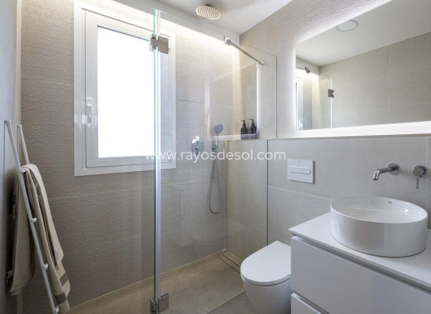 2 bedroom Apartment for sale in Torre de la Horadada with pool - € 385,000 (Ref: 9322192)