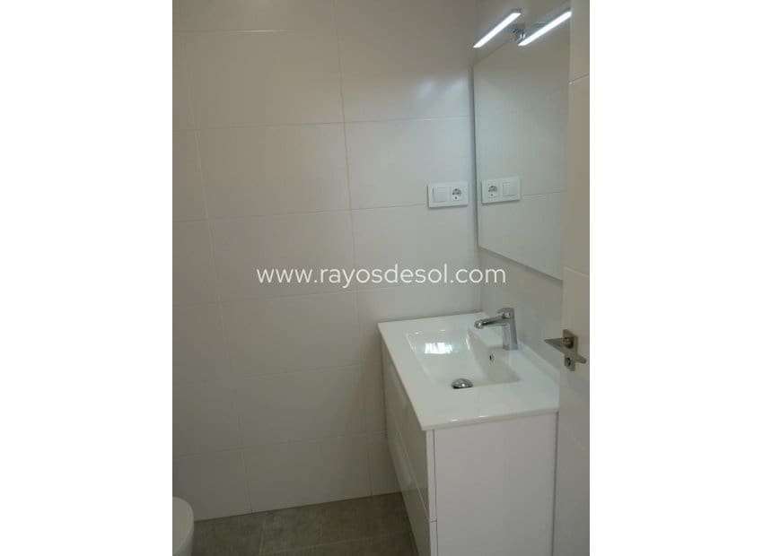 3 bedroom Bungalow for sale in Pilar de la Horadada with pool - € 370,000 (Ref: 9322198)