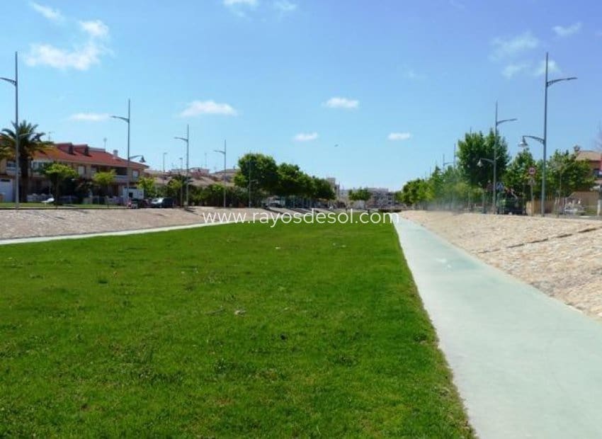 3 bedroom Bungalow for sale in Pilar de la Horadada with pool - € 370,000 (Ref: 9322198)