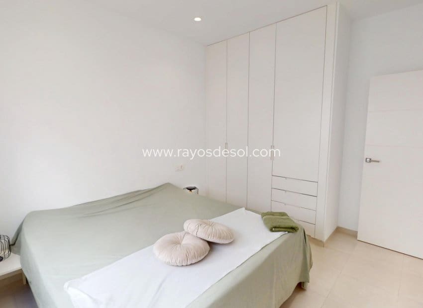 3 slaapkamer Villa te koop in Santiago de la Ribera met zwembad - € 399.000 (Ref: 9330057)