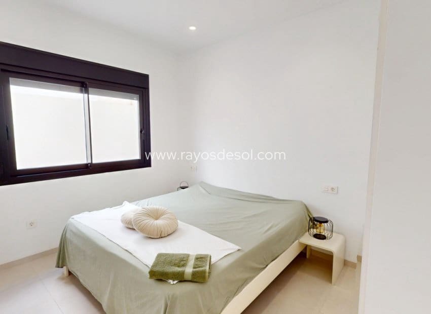 3 slaapkamer Villa te koop in Santiago de la Ribera met zwembad - € 399.000 (Ref: 9330057)