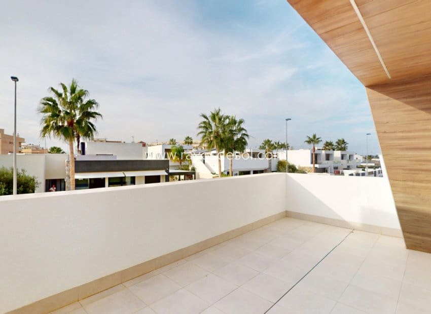 3 slaapkamer Villa te koop in Santiago de la Ribera met zwembad - € 399.000 (Ref: 9330057)