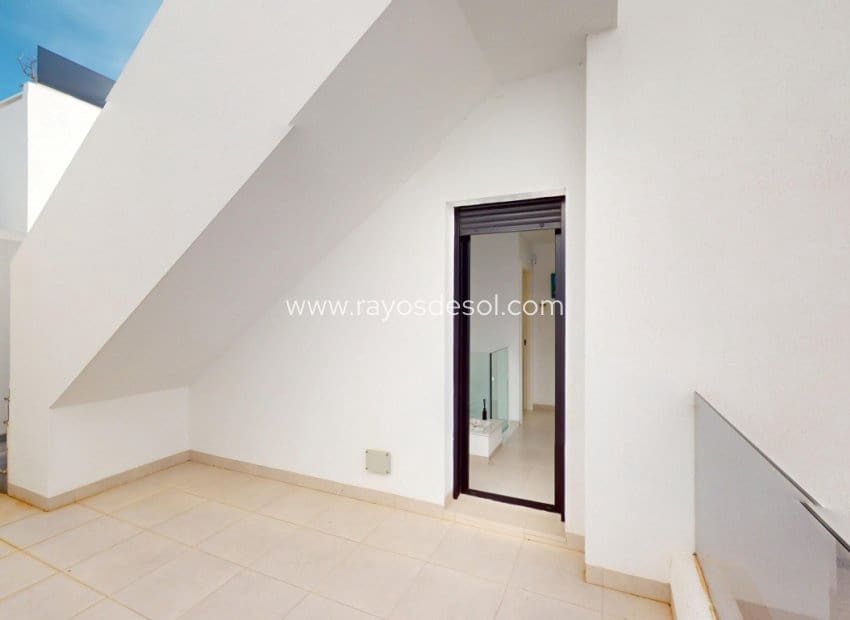 3 slaapkamer Villa te koop in Santiago de la Ribera met zwembad - € 399.000 (Ref: 9330057)