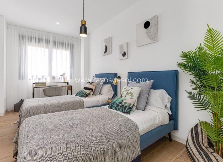 4 bedroom Villa for sale in Finestrat with pool - € 750,000 (Ref: 9343313)