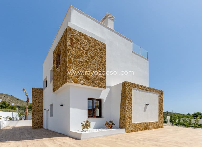 4 bedroom Villa for sale in Finestrat with pool - € 750,000 (Ref: 9343313)