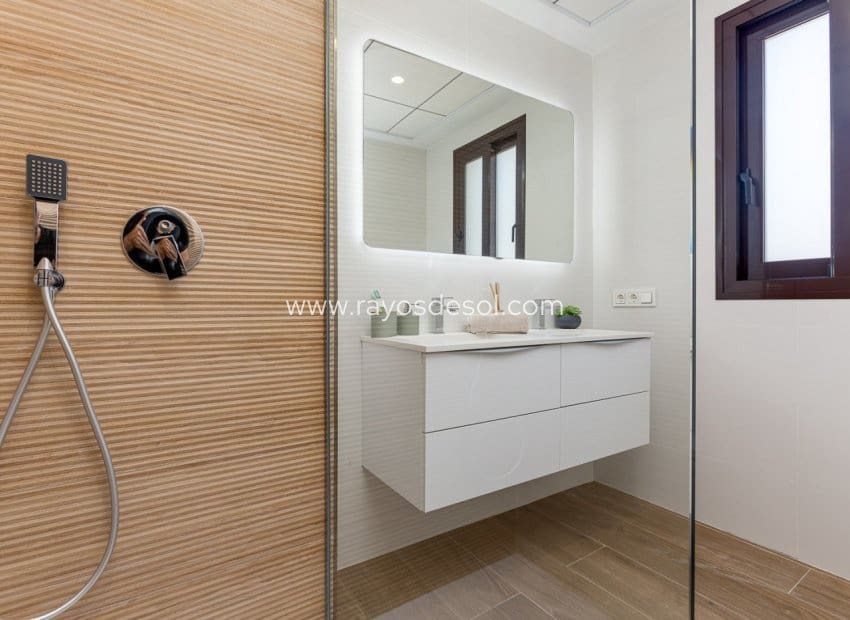 3 bedroom Villa for sale in Finestrat with pool - € 695,000 (Ref: 9343314)