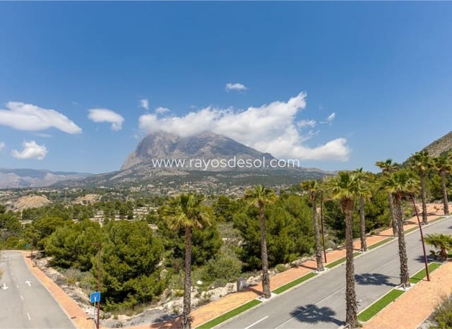 3 slaapkamer Villa te koop in Finestrat Pueblo, Finestrat met zwembad - € 735.000 (Ref: 9343314)
