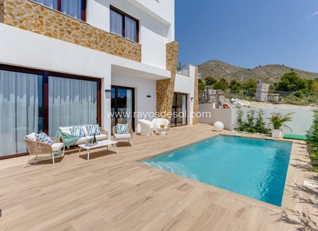 3 slaapkamer Villa te koop in Finestrat Pueblo, Finestrat met zwembad - € 735.000 (Ref: 9343314)
