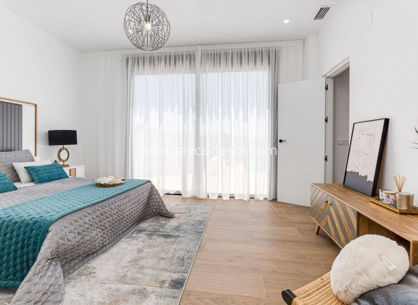 Chalet de 3 habitaciones en Finestrat en venta con piscina - 735.000 € (Ref: 9343314)