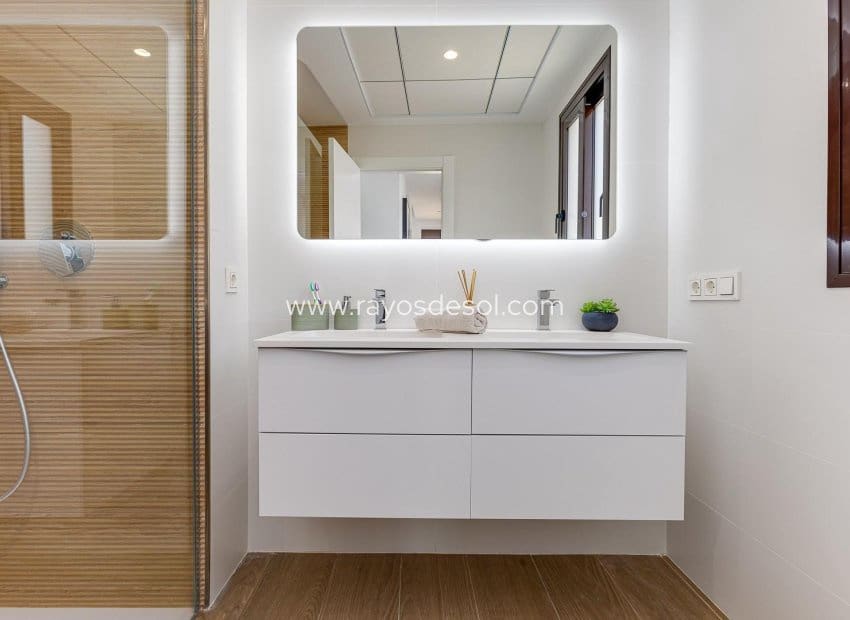 3 bedroom Villa for sale in Finestrat with pool - € 540,000 (Ref: 9343316)