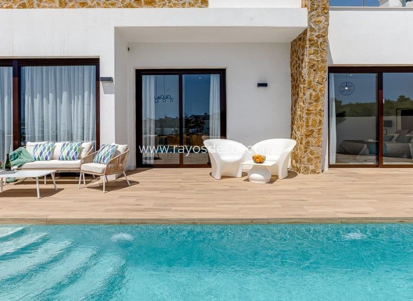 3 bedroom Villa for sale in Finestrat with pool - € 540,000 (Ref: 9343316)