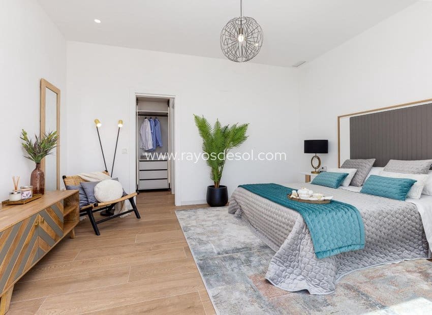 3 bedroom Villa for sale in Finestrat with pool - € 850,000 (Ref: 9343316)