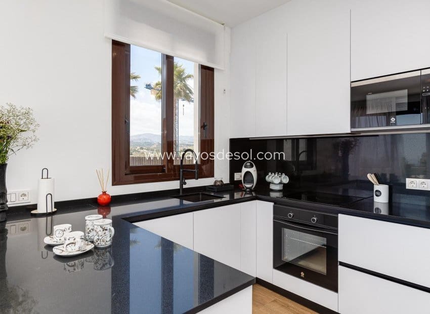 3 makuuhuone Huvila myytävänä paikassa Finestrat mukana uima-altaan - 920 000 € (Ref: 9343316)