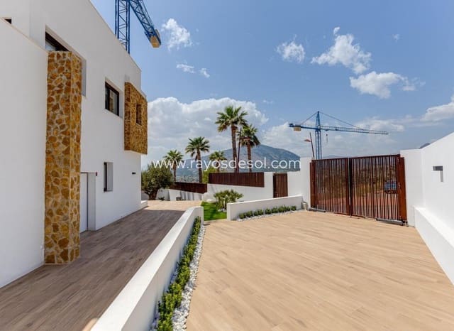 3 slaapkamer Villa te koop in Finestrat Pueblo, Finestrat met zwembad - € 920.000 (Ref: 9343316)