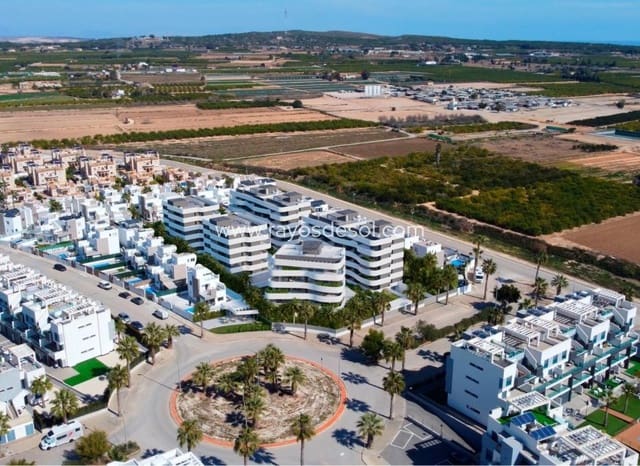 2 soverom Penthouse til salgs i El Raso, Guardamar del Segura med svømmebasseng - € 375 000 (Ref: 9348728)