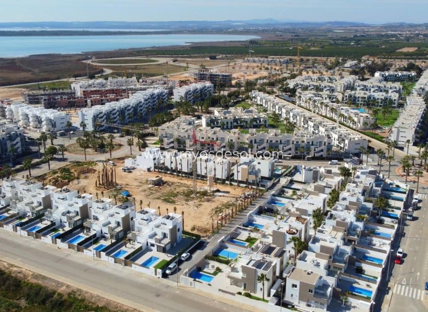 2 chambre Penthouse à vendre à El Raso avec piscine - 365 000 € (Ref: 9348728)