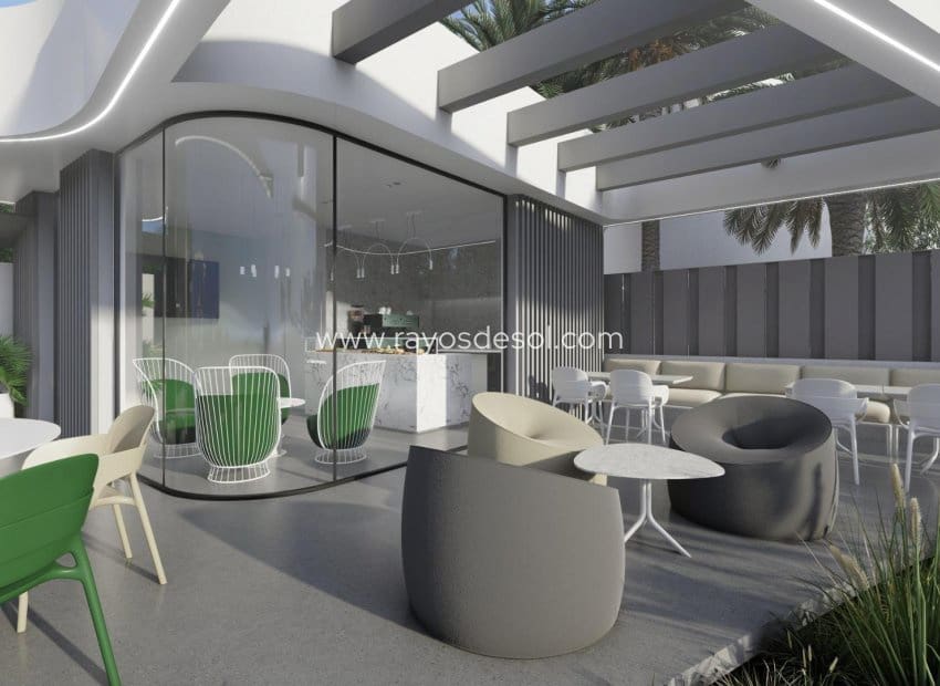 Ático de 2 habitaciones en El Raso en venta con piscina - 375.000 € (Ref: 9348728)