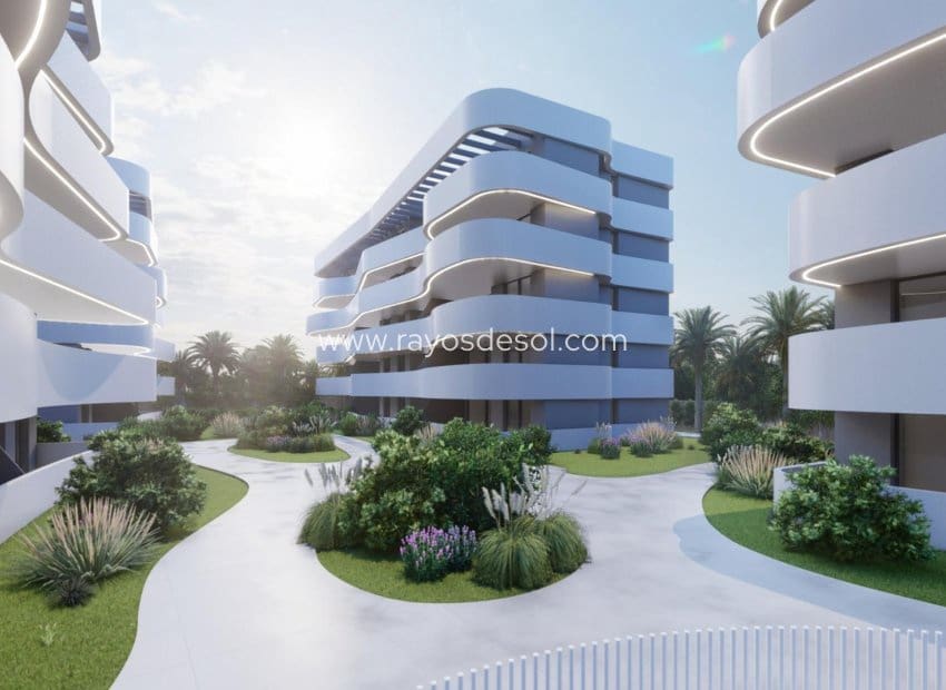 Ático de 2 habitaciones en El Raso en venta con piscina - 375.000 € (Ref: 9348728)
