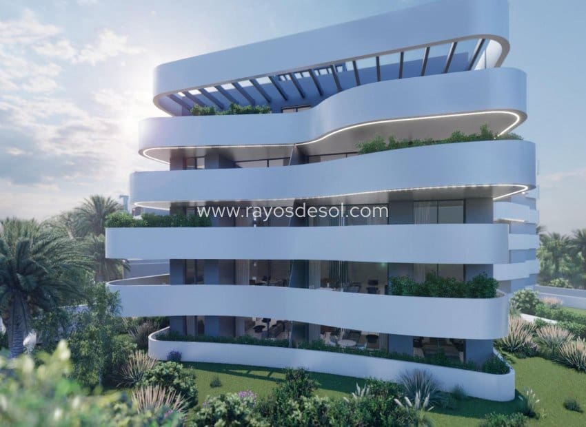 Ático de 2 habitaciones en El Raso en venta con piscina - 375.000 € (Ref: 9348728)