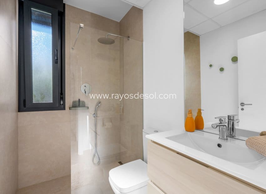 3 soverom Villa til salgs i Mar de Cristal med svømmebasseng - € 470 000 (Ref: 9380136)