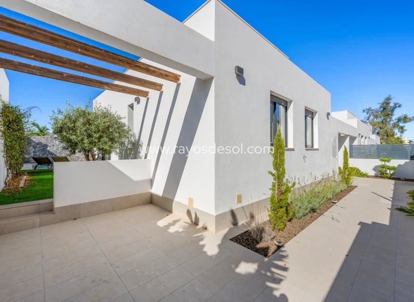 3 soverom Villa til salgs i Mar de Cristal med svømmebasseng - € 470 000 (Ref: 9380136)