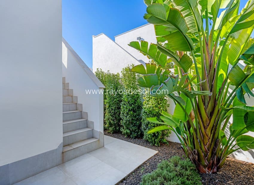 3 soverom Villa til salgs i Mar de Cristal med svømmebasseng - € 470 000 (Ref: 9380136)