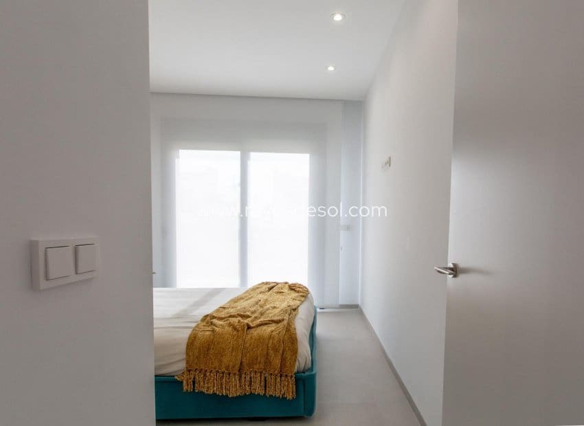 3 quarto Penthouse para venda em Finestrat com piscina - 565 000 € (Ref: 9391088)