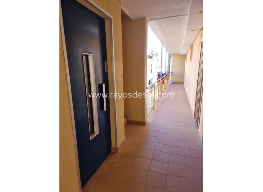 2 bedroom Apartment for sale in La Villajoyosa / Vila Joiosa with garage - € 350,000 (Ref: 9395473)