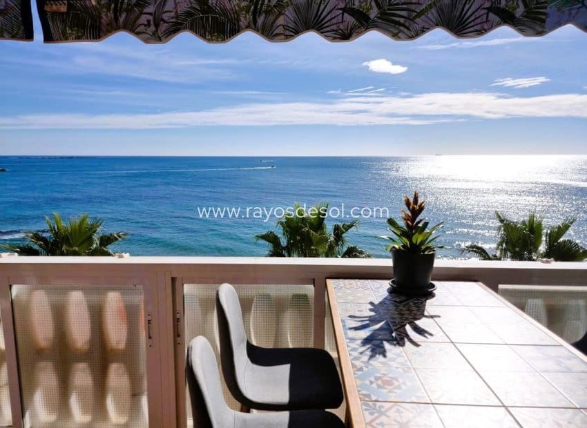 2 bedroom Apartment for sale in La Villajoyosa / Vila Joiosa with garage - € 350,000 (Ref: 9395473)