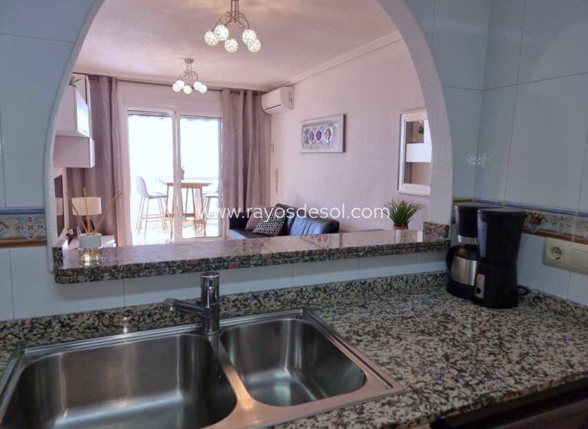2 bedroom Apartment for sale in La Villajoyosa / Vila Joiosa with garage - € 350,000 (Ref: 9395473)